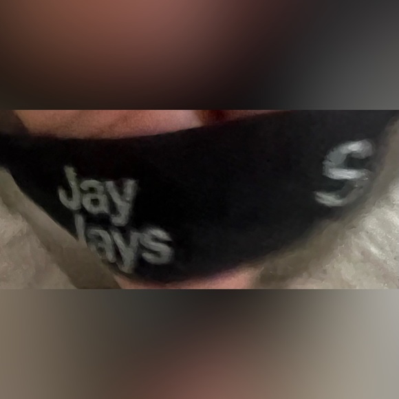 Jay Jays gray crop graphic top with hoodie ‘No Love Lost’ women’s size S. - Picture 4 of 4